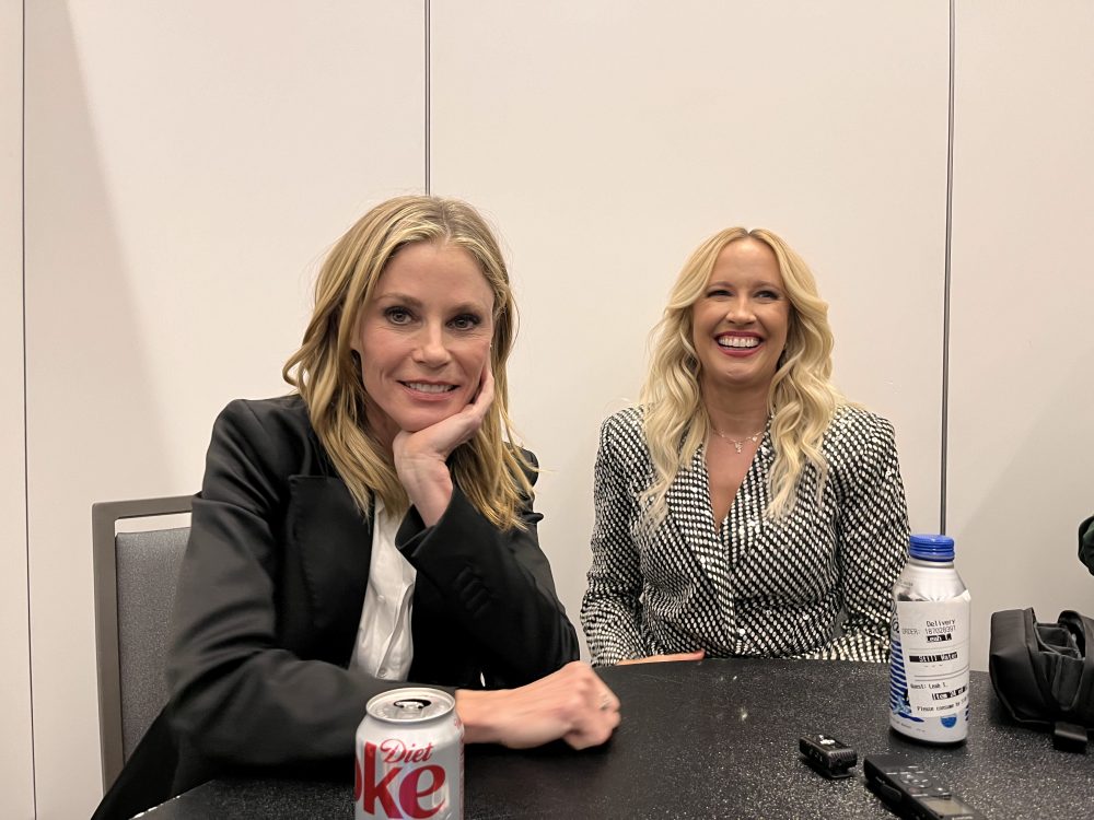 Julie Bowen and Anna Camp